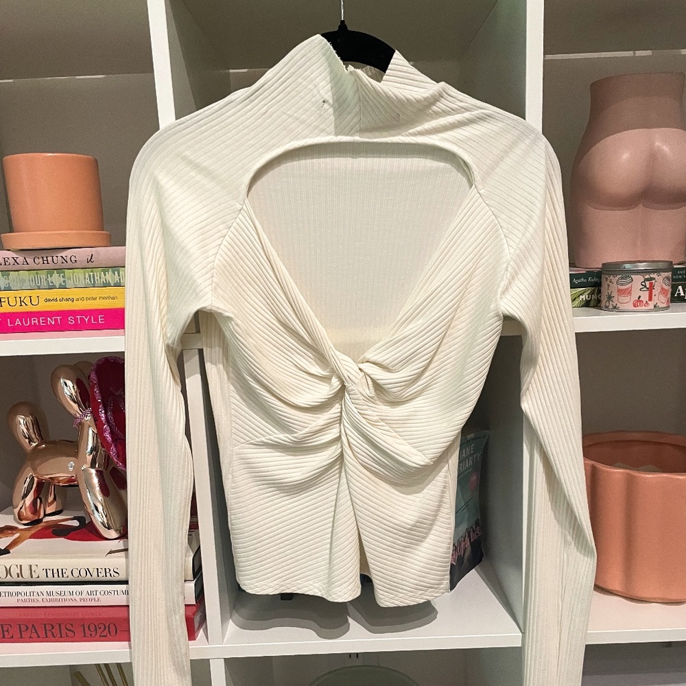 Ezra Costa Viscose Rib Twist Back Long Sleeve Turtleneck